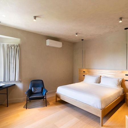 In The Brick Spa And Hotel Melbourne Exterior photo